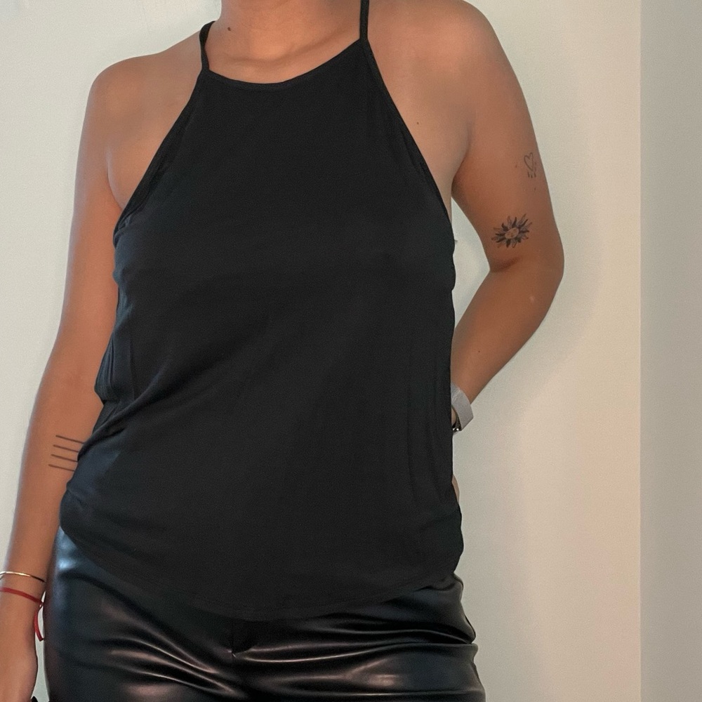 Victoria’s Secret • NWT Halter Pajama Blouse with Lace. Size medium - Picture 3 of 8